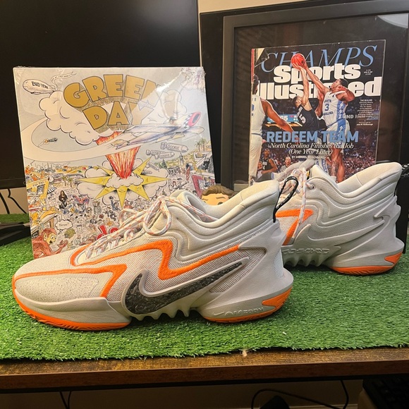 Nike Cosmic Unity - Picture 2 of 4